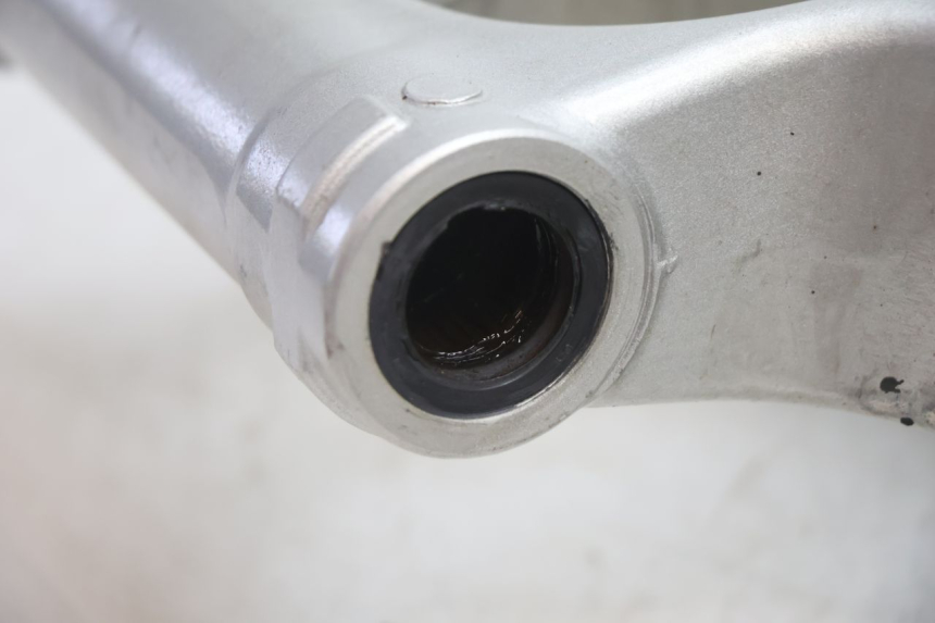 photo de SWING ARM YAMAHA FJR 1300 (2001 - 2005) - Zoom on usage condition