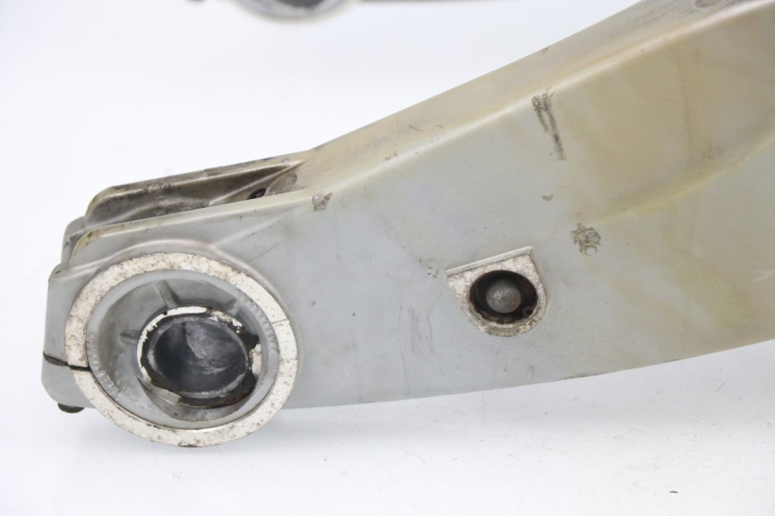 photo de SWING ARM GILERA GP 800 (2007 - 2013) - Fixing points details