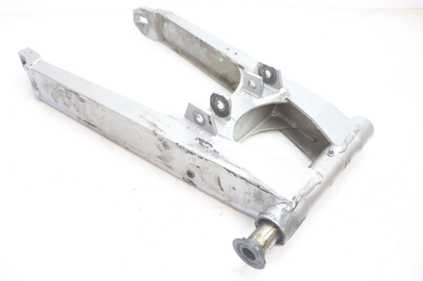 photo de SWING ARM KAWASAKI GPX F ZX750F 750 (1986 - 1990) - Technical close-up