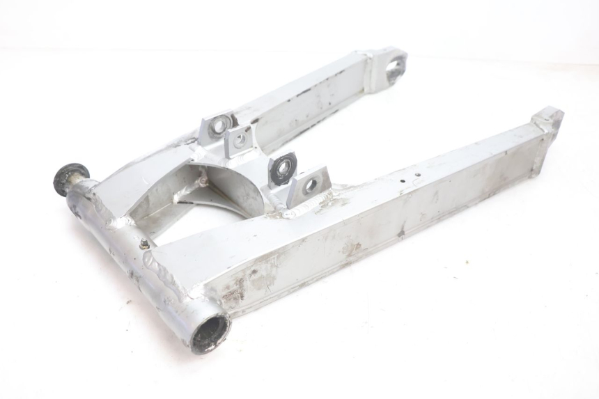 photo de SWING ARM KAWASAKI GPX F ZX750F 750 (1986 - 1990) - Fixing points details
