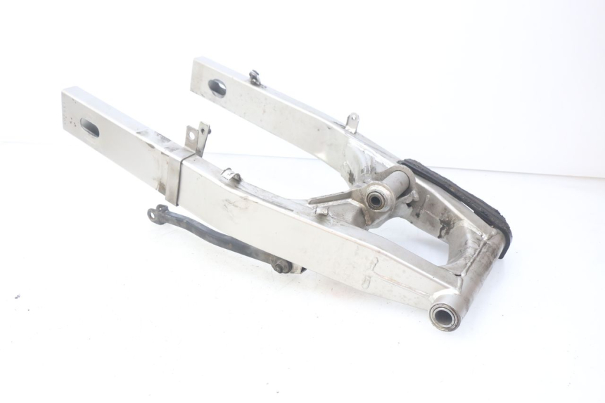 photo de SWINGARM SUZUKI GSF S BANDIT 600 (2000 - 2004) - Component detail