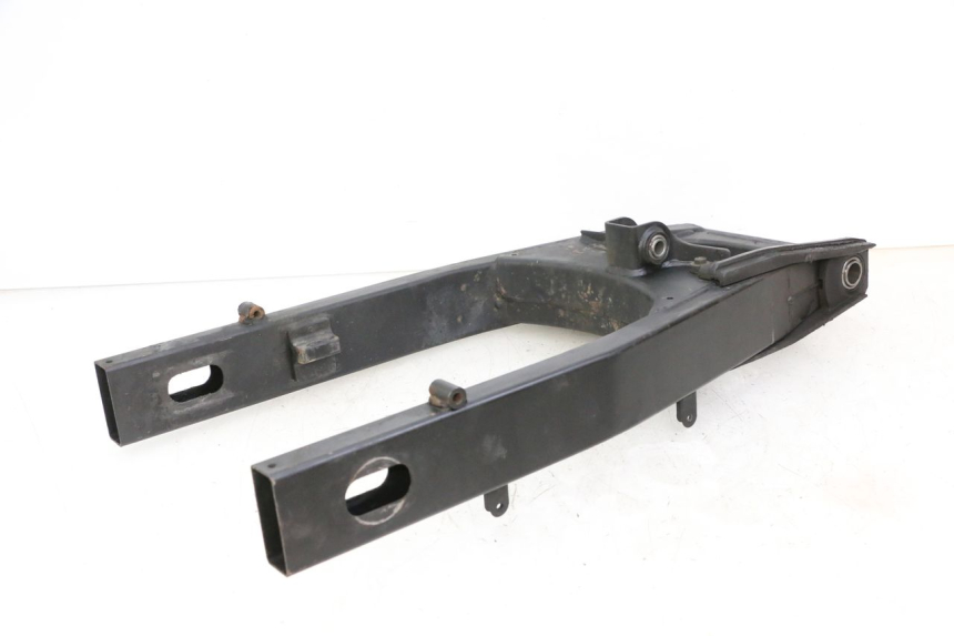 photo de SWING ARM SUZUKI GSR 750 (2011 - 2017) - Distinctive features