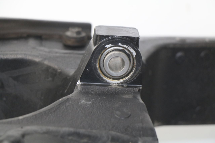 photo de SWING ARM SUZUKI GSX-R GSXR K16 1000 (2012 - 2016) - Fixing points details