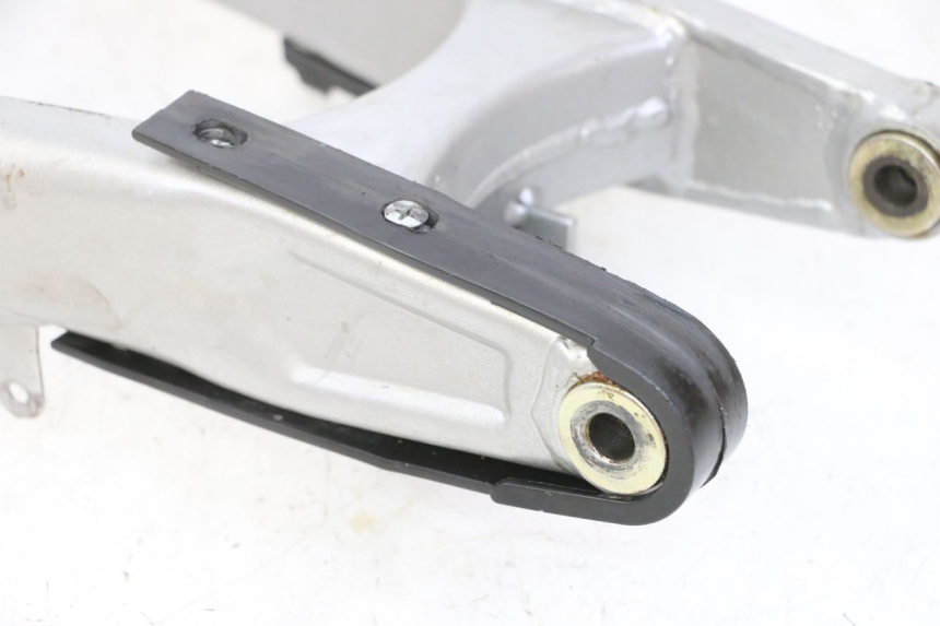 photo de SWINGARM APOLLO RFZ 125 - High-resolution close-up