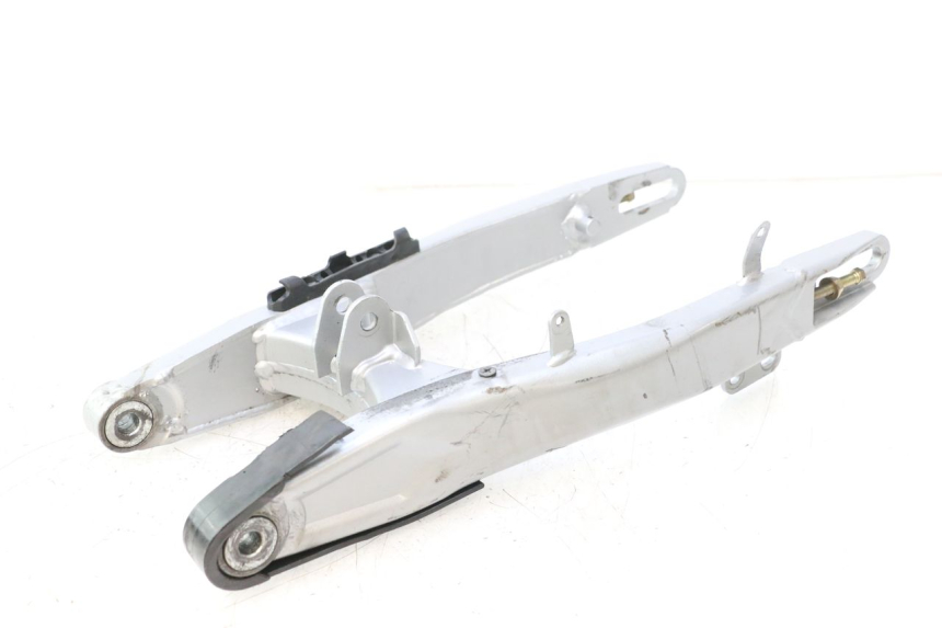 photo de SWINGARM APOLLO RFZ 150 - Fixing points details