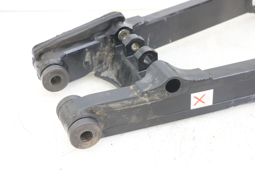 photo de SWINGARM TRIUMPH SPEED TRIPLE T301 900 (1994 - 1996) - Component zoom