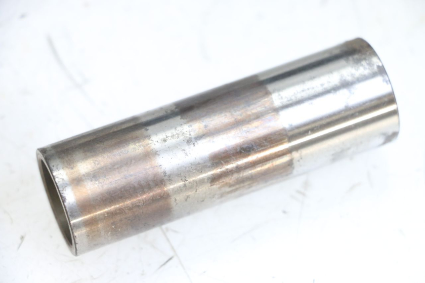 photo de SWINGARM TRIUMPH SPEED TRIPLE T301 900 (1994 - 1996) - Technical close-up