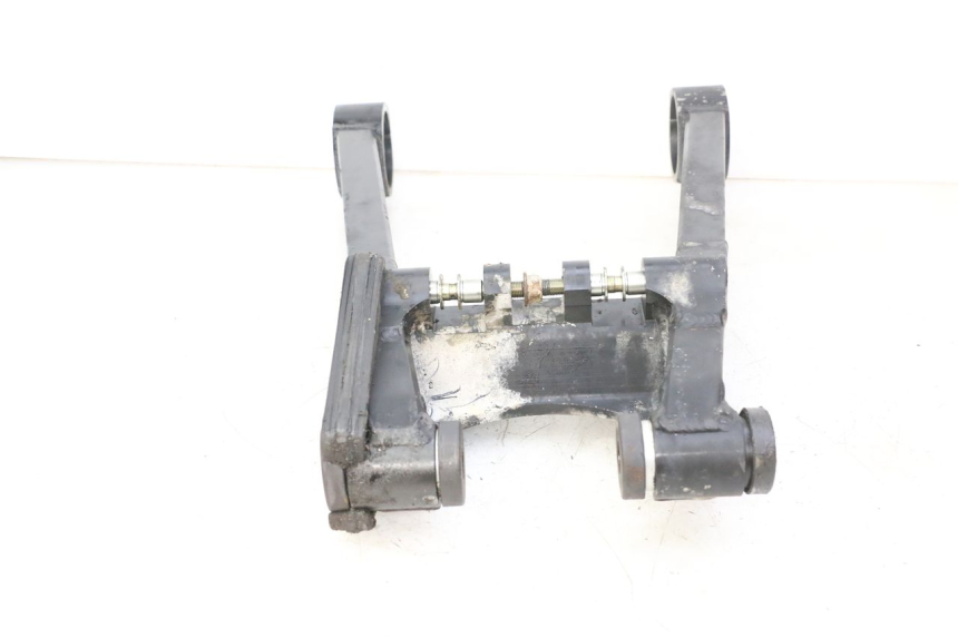 photo de SWING ARM TRIUMPH SPRINT 900 (1995 - 1998) - Component zoom