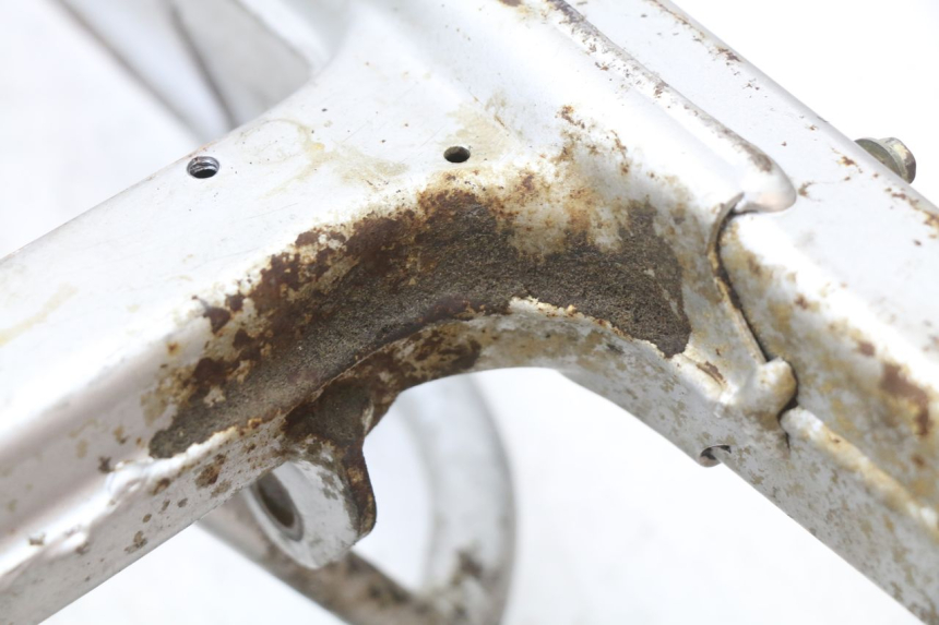 photo de SWING ARM CAGIVA SUPER CITY 125 (1992 - 1997) - High-resolution close-up