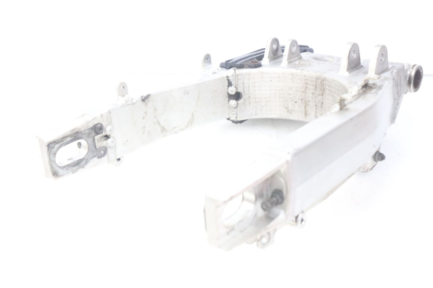 photo de SWINGARM SUZUKI TLS TL S 1000 (1997 - 2001) - Alternative perspective