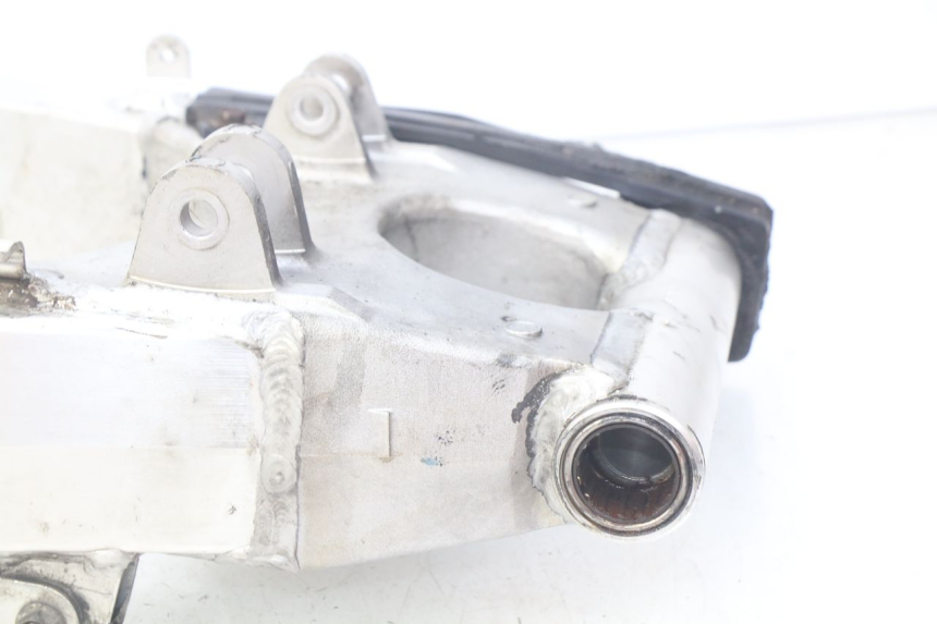 photo de SWINGARM SUZUKI TLS TL S 1000 (1997 - 2001) - Technical close-up