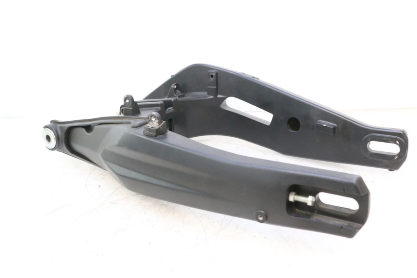 photo de SWING ARM YAMAHA TRACER 7 700 (2020 - 2024) - Alternative angle