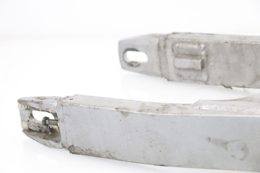 photo de SWING ARM TRIUMPH SPRINT RS 955 (2000 - 2001) - Technical close-up