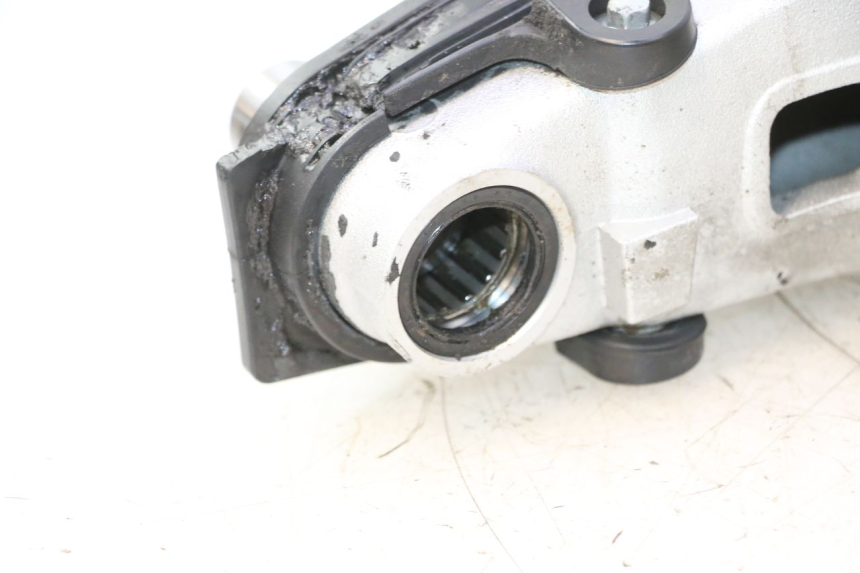photo de SWINGARM HONDA VFR FI RC46 800 (1998 - 2001) - Technical close-up