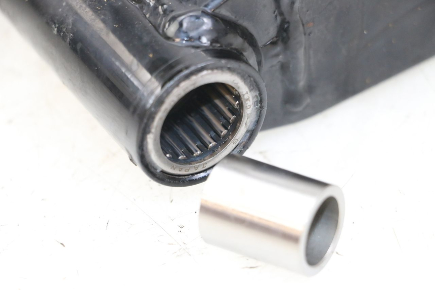 photo de SWING ARM SUZUKI VL INTRUDER 125 (2004 - 2007) - Component detail