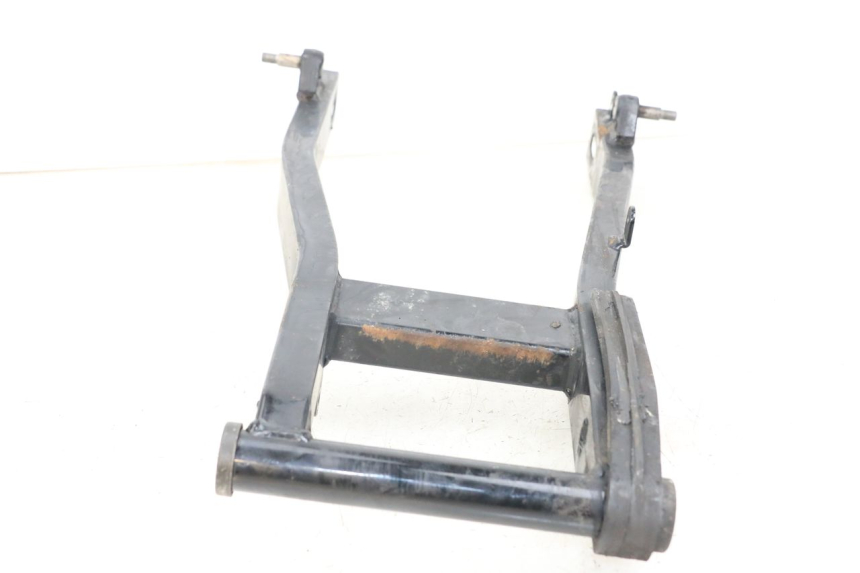 photo de SWING ARM SUZUKI VL INTRUDER 125 (2004 - 2007) - Fixing points details