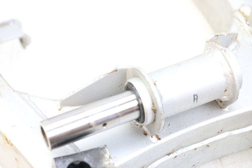 photo de Swingarm HYOSUNG XRX 125 (2000 - 2008) - Zoom on usage condition