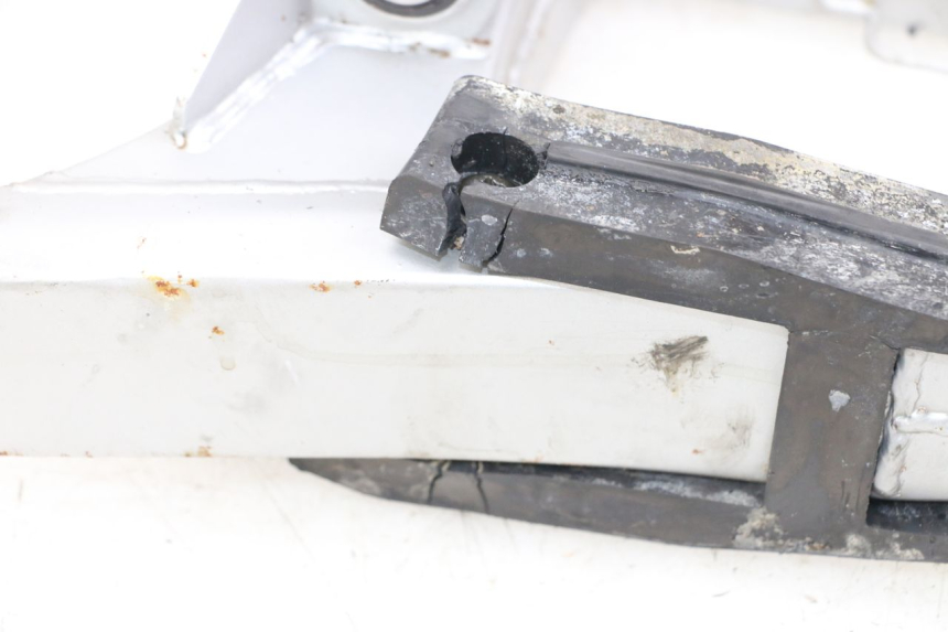 photo de Swingarm HYOSUNG XRX 125 (2000 - 2008) - Alternative perspective