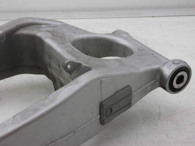 photo de SWING ARM YAMAHA FJR 1300 (2004 - 2005) - Component zoom