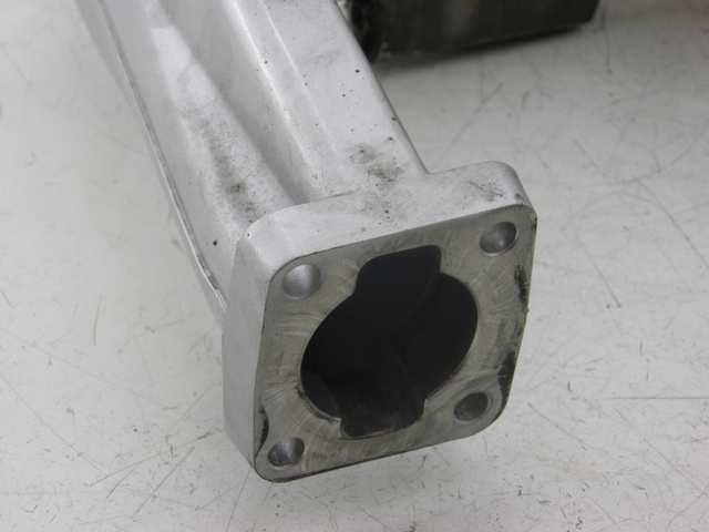 photo de SWING ARM YAMAHA FJR 1300 (2004 - 2005) - Fixing points details