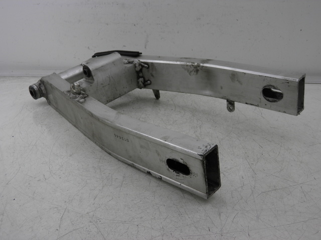 photo de SWING ARM YAMAHA FZS FAZER 600 (1998 - 2001) - Main view