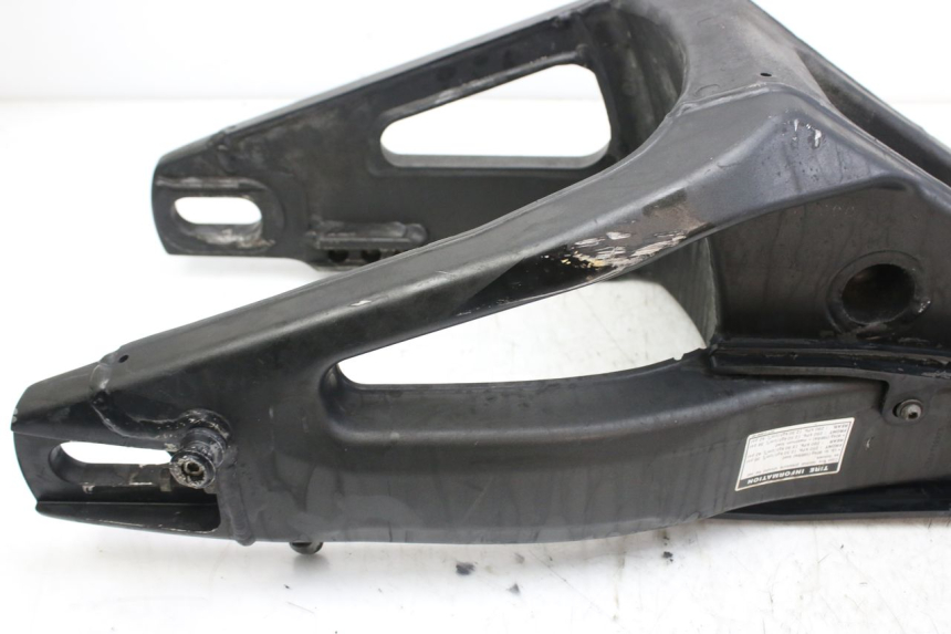 photo de SWINGARM YAMAHA YZF R1 1000 (2007 - 2008) - Fixing points details