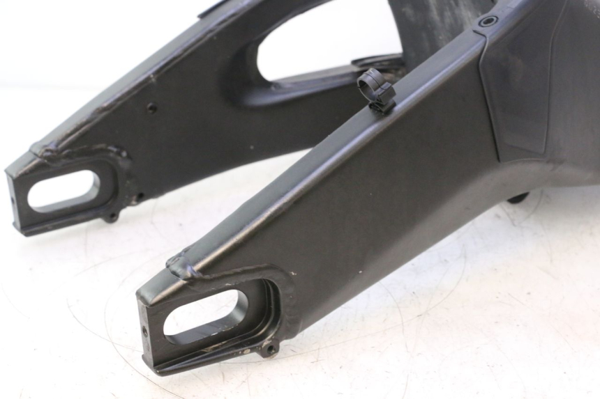 photo de SWING ARM YAMAHA YZF R6 600 (2008 - 2009) - Checked used part