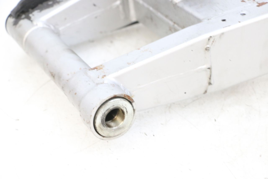 photo de SWING ARM KAWASAKI ZR 7 750 (1999 - 2004) - Alternative angle