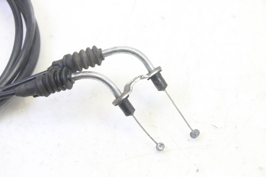 photo de THROTTLE CABLE QUADRO 4 4D 350 (2015 - 2018) - Alternative perspective