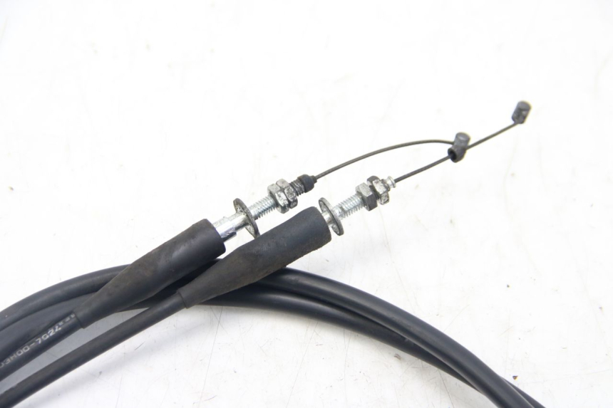 photo de ACCELERATOR CABLE SUZUKI BURGMAN 125 (2007 - 2014) - Zoom on usage condition