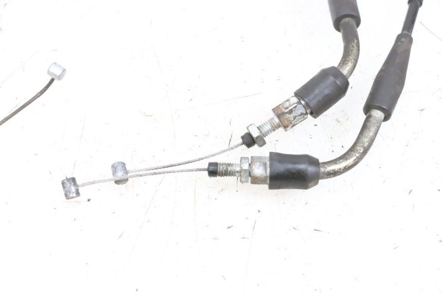 photo de THROTTLE CABLE SUZUKI BURGMAN 650 (2013 - 2020) - Zoom on usage condition