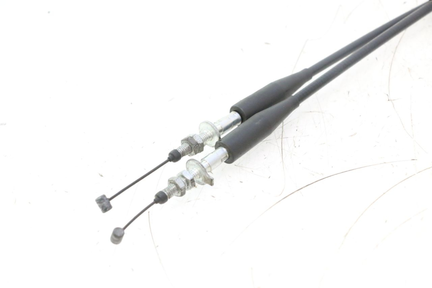 photo de ACCELERATOR CABLE SUZUKI BURGMAN 125 (2007 - 2014) - Zoom on usage condition