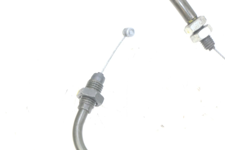 photo de ACCELERATOR CABLE PIAGGIO FLY 4T 50 (2013 - 2017) - Zoom on usage condition