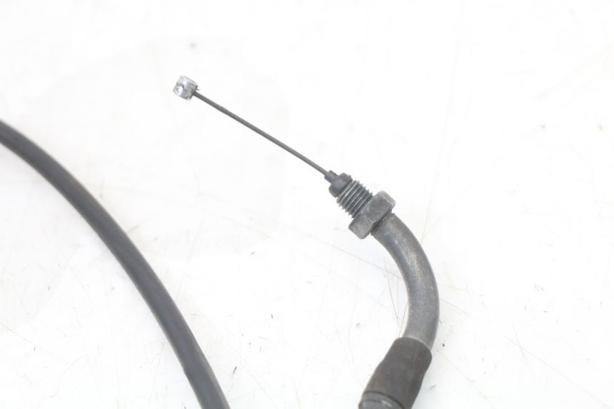 photo de THROTTLE CABLE HONDA FES S-WING SWING 125 (2007 - 2015) - Zoom on usage condition