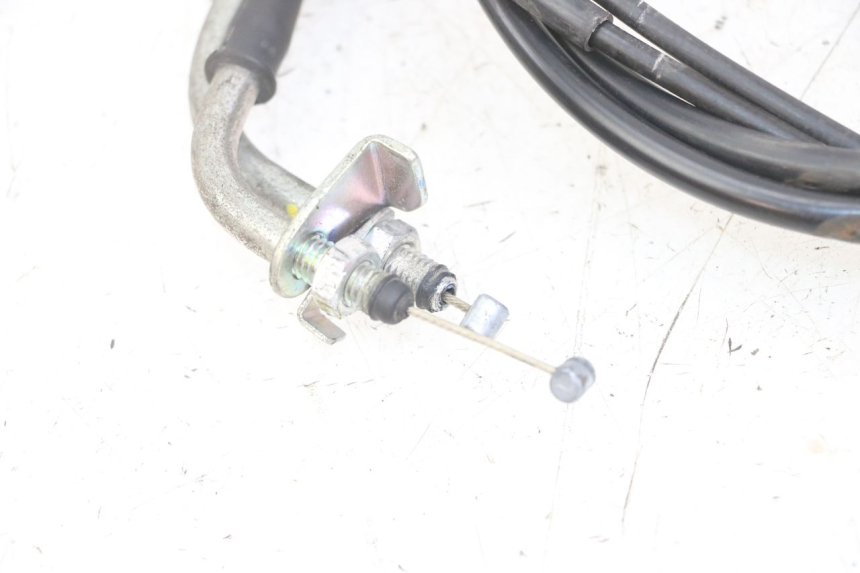 photo de THROTTLE CABLE HONDA SH i 300 (2015 - 2020) - Zoom on usage condition