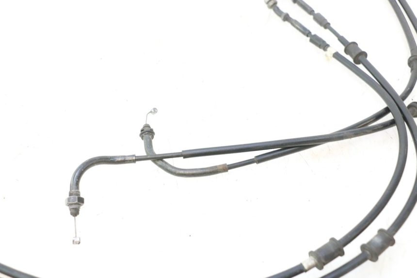 photo de ACCELERATOR CABLE PIAGGIO LIBERTY IGET S 125 (2016 - 2020) - Zoom on usage condition