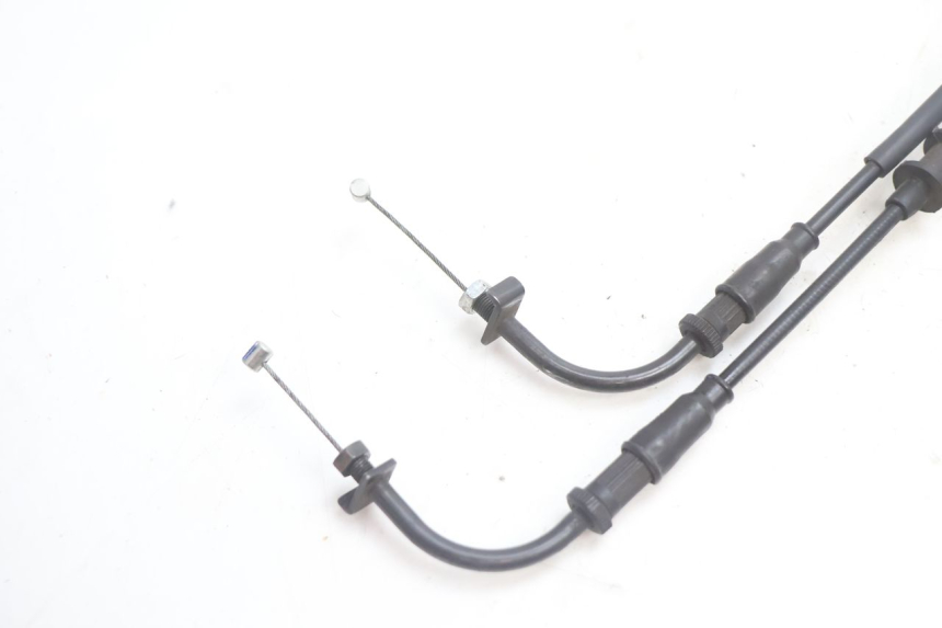 photo de THROTTLE CABLE PIAGGIO MP3 LT 300 (2010 - 2016) - Zoom on usage condition
