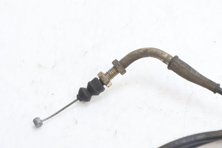 photo de THROTTLE CABLE YIYING RETRO 50 (2008 - 2017) - Zoom on usage condition