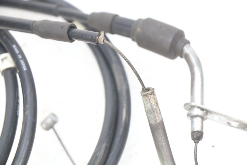 photo de ACCELERATOR CABLE SUZUKI SIXTEEN 125 (2008 - 2010) - Component detail