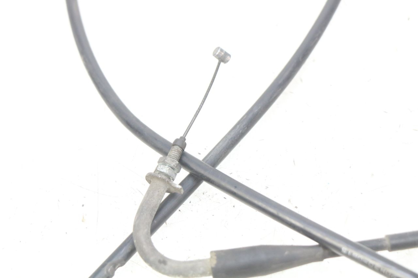 photo de ACCELERATOR CABLE SUZUKI SIXTEEN 125 (2008 - 2010) - Alternative perspective