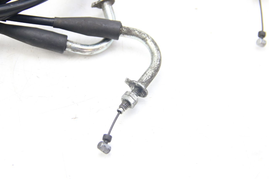 photo de ACCELERATOR CABLE SUZUKI SIXTEEN 125 (2008 - 2010) - Alternative perspective
