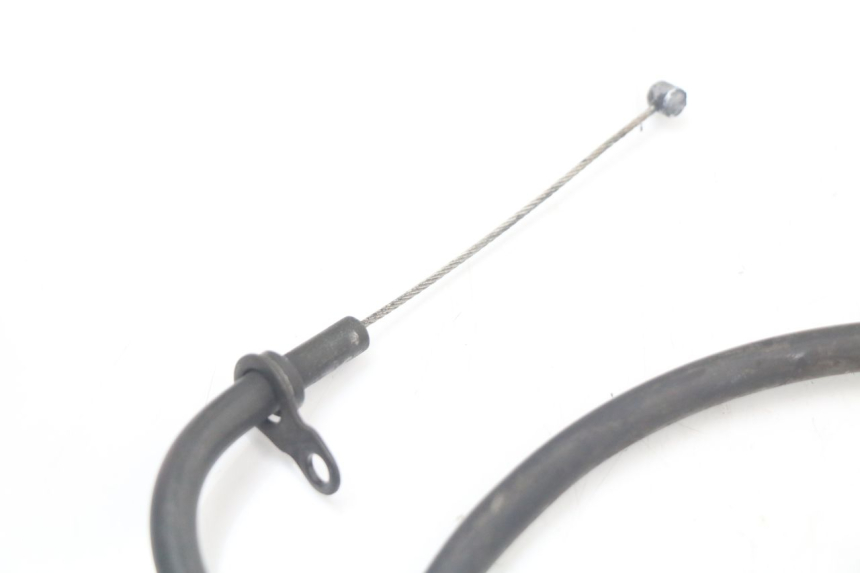 photo de THROTTLE CABLE SUZUKI GS F 500 (2004 - 2007) - Alternative perspective