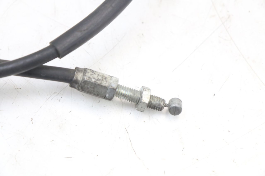photo de THROTTLE CABLE SUZUKI GS F 500 (2004 - 2007) - Technical close-up