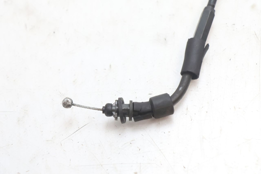 photo de THROTTLE CABLE PEUGEOT VIVACITY 50 (1998 - 2003) - Zoom on usage condition