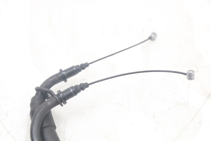 photo de ACCELERATOR CABLE YAMAHA XMAX X-MAX ABS 125 (2017 - 2020) - Zoom on usage condition
