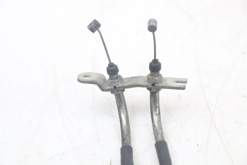 photo de ACCELERATOR CABLE YAMAHA XMAX X-MAX 125 (2006 - 2009) - Zoom on usage condition
