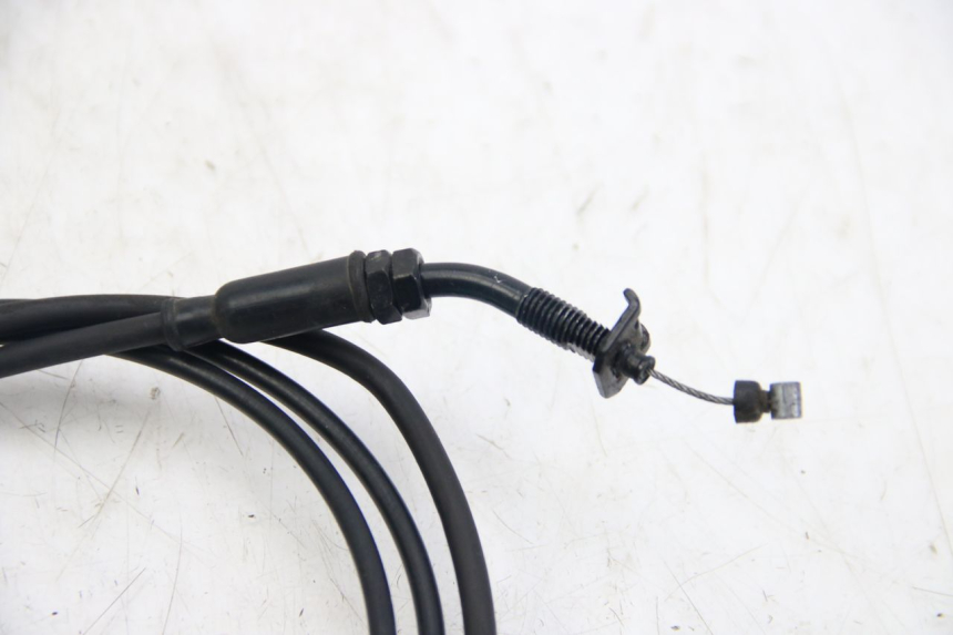 photo de ACCELERATOR CABLE PIAGGIO ZIP 4T 50 (2018 - 2020) - Zoom on usage condition
