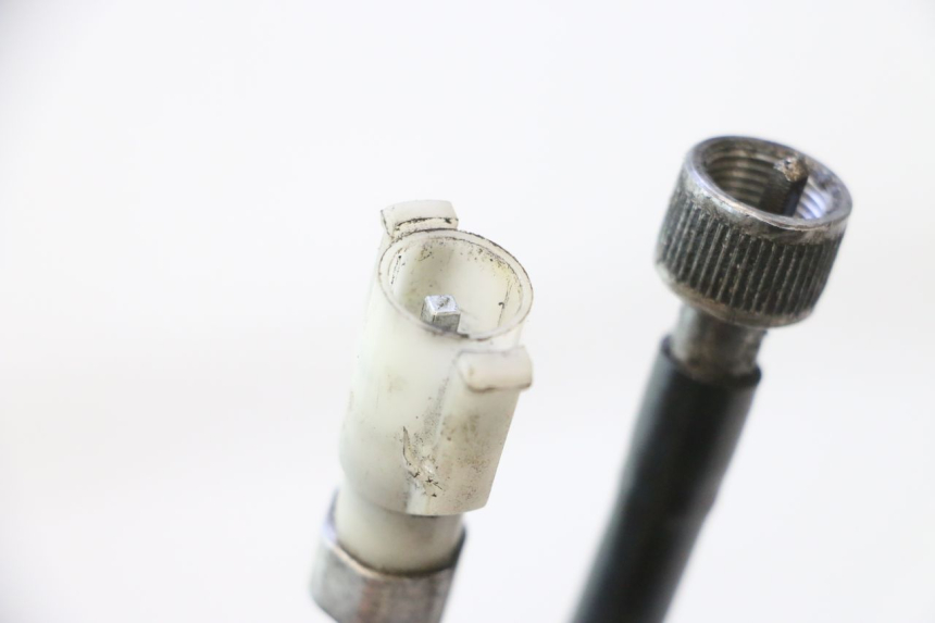 photo de SPEEDOMETER CABLE YAMAHA YP MAJESTY 125 (1998 - 2001) - Alternative perspective