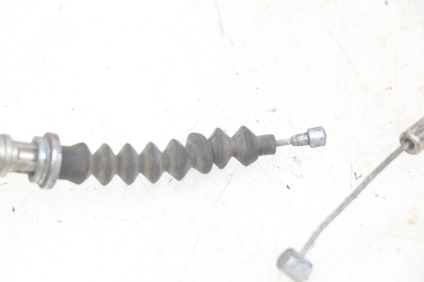 photo de CLUTCH CABLE PEUGEOT XP6 50 (2006 - 2011) - Zoom on usage condition