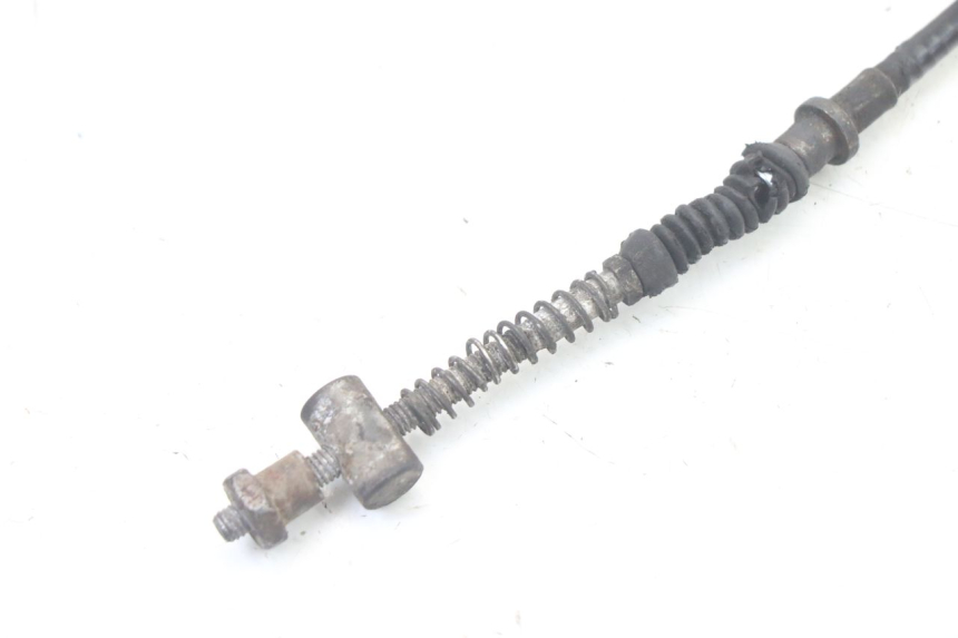 photo de REAR BRAKE CABLE PEUGEOT STREETZONE I 2T 50 (2018 - 2020) - Zoom on usage condition